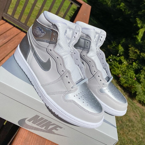 Nike Air Jordan 1 Retro High Tokyo - Picture 3 of 11